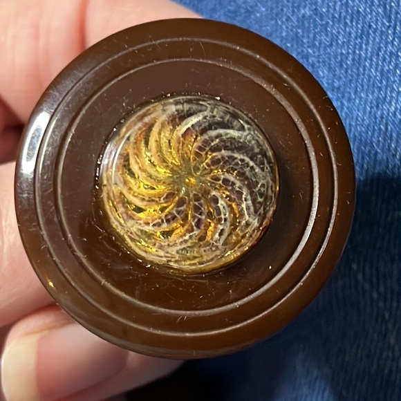 two bakelite buttons patina different sizes for sweater or winter coat - Picture 6 of 8